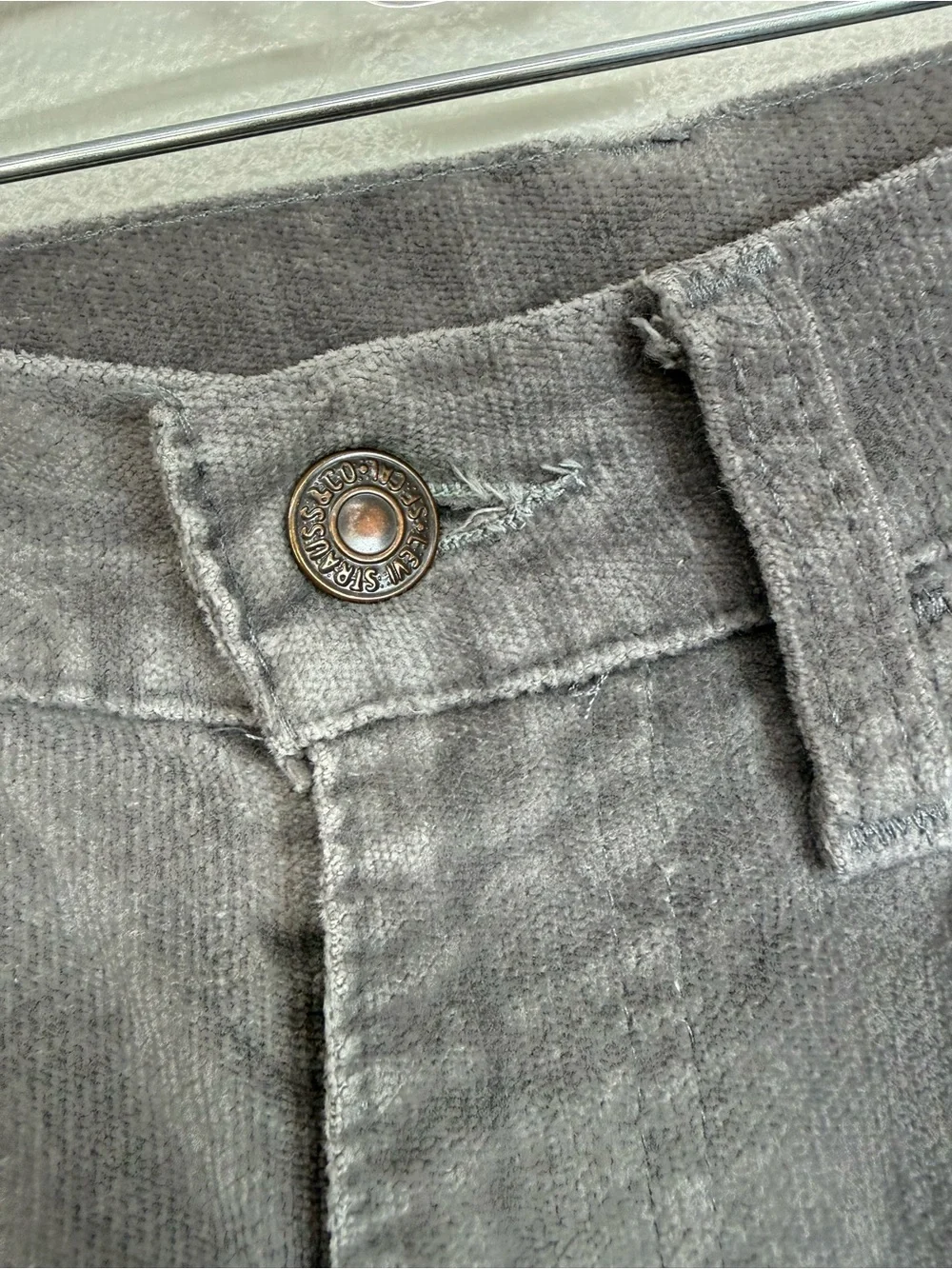 Vintage Levi's Men's Corduroy Pants in Light Gray W29 L32